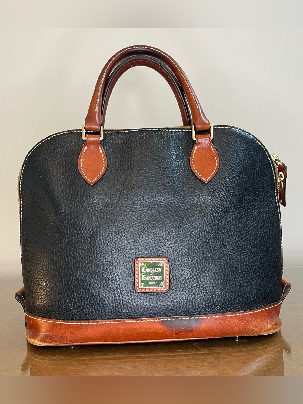 Dooney & Bourke Darcy Satchel Black & Tan Pebble Grain Leather Vintage Handbag